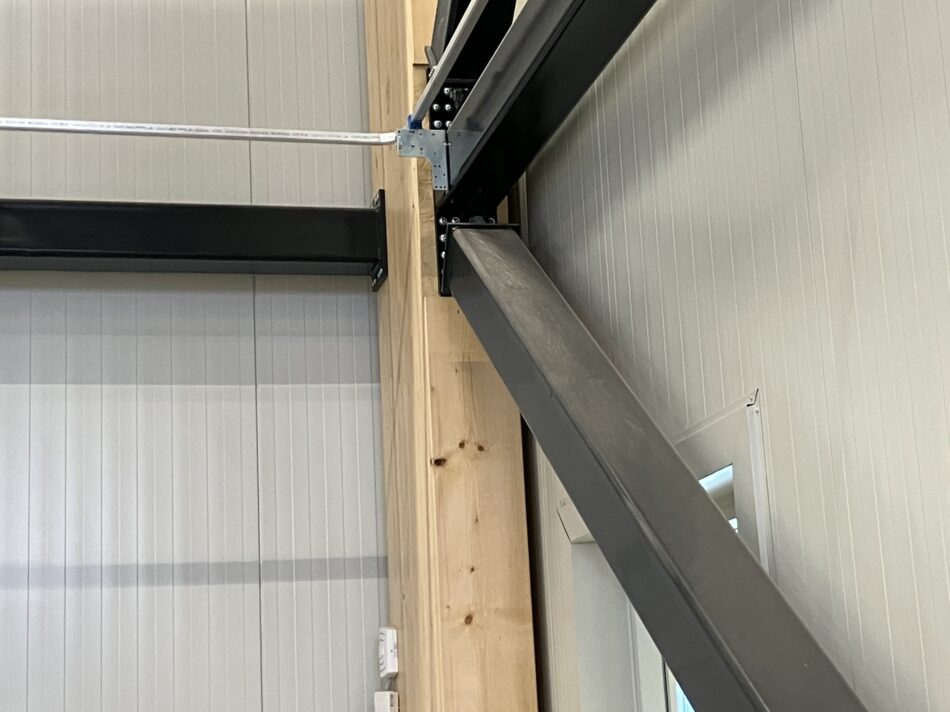 Houtlab circulair staal