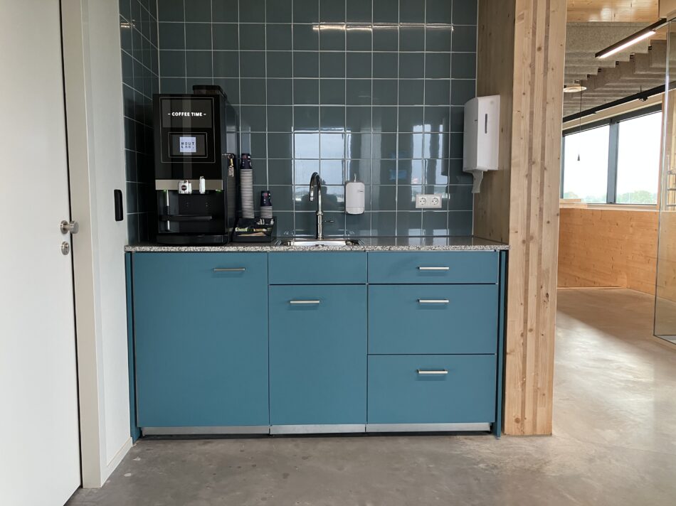 Houtlab pantry